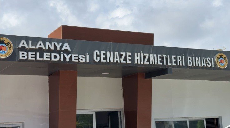 Alanya’da Takla Atan Otomobil Alev Aldı: 2 Ölü, 3 Ağır Yaralı