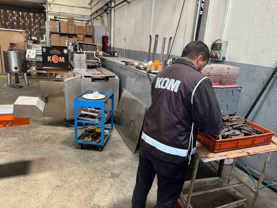Konya’da 20 Milyon Liralık Cinsel İçerikli Ürün Operasyonu: 1 Gözaltı
