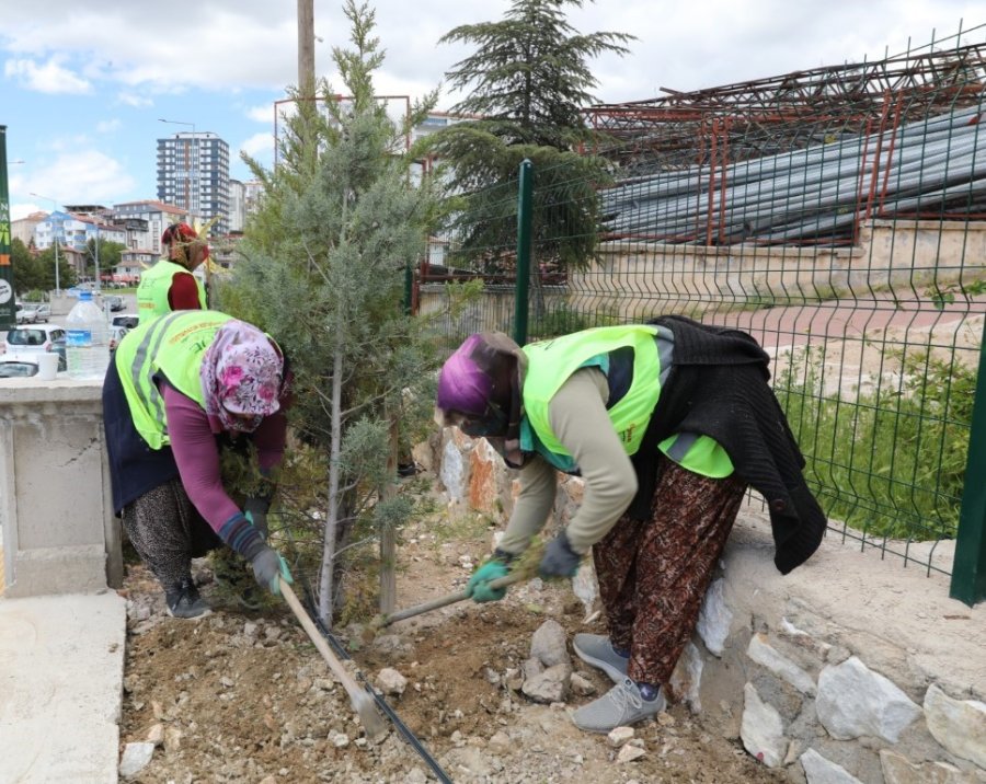 Niğde’de Mezarlıklar Kurban Bayramı Ziyaretlerine Hazırlanıyor