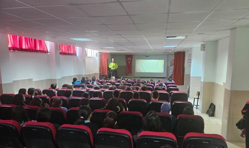 Trafik Dedektifleri Projesi Kapsamında 602 Öğrenciye Eğitim Verildi