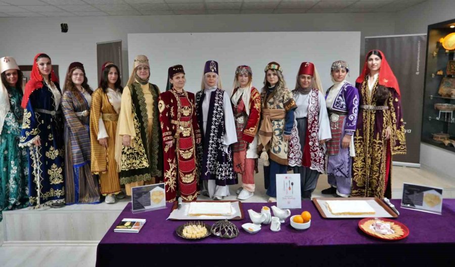 Finike Portakallı Lokum Antalya’da Vatandaşlarla Buluştu