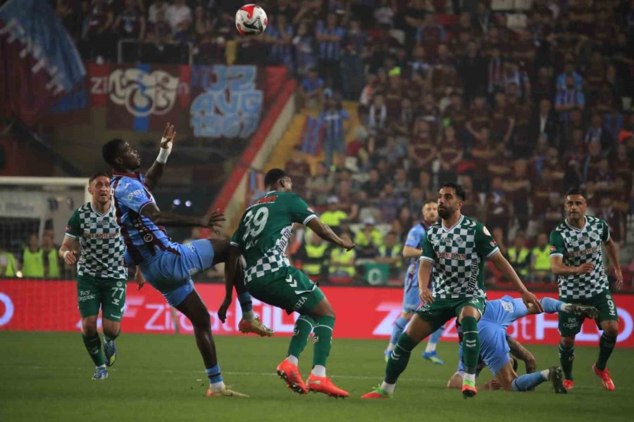 Ziraat Türkiye Kupası: Trabzonspor: 1 - Konyaspor 0 (ilk Yarı)