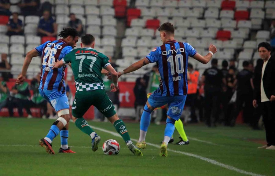 Ziraat Türkiye Kupası: Trabzonspor: 1 - Konyaspor 0 (ilk Yarı)