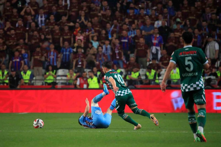 Ziraat Türkiye Kupası: Trabzonspor: 1 - Konyaspor 0 (ilk Yarı)