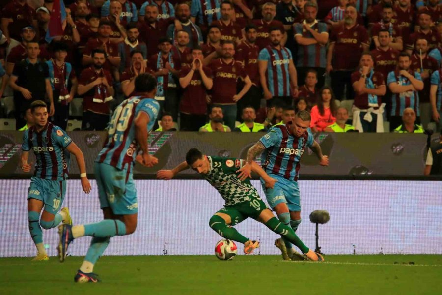 Ziraat Türkiye Kupası: Trabzonspor: 1 - Konyaspor 0 (ilk Yarı)