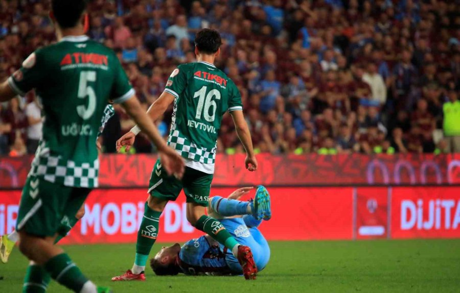 Ziraat Türkiye Kupası: Trabzonspor: 1 - Konyaspor 0 (ilk Yarı)