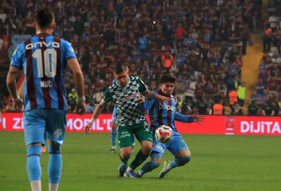 Ziraat Türkiye Kupası: Trabzonspor: 1 - Konyaspor 0 (ilk Yarı)