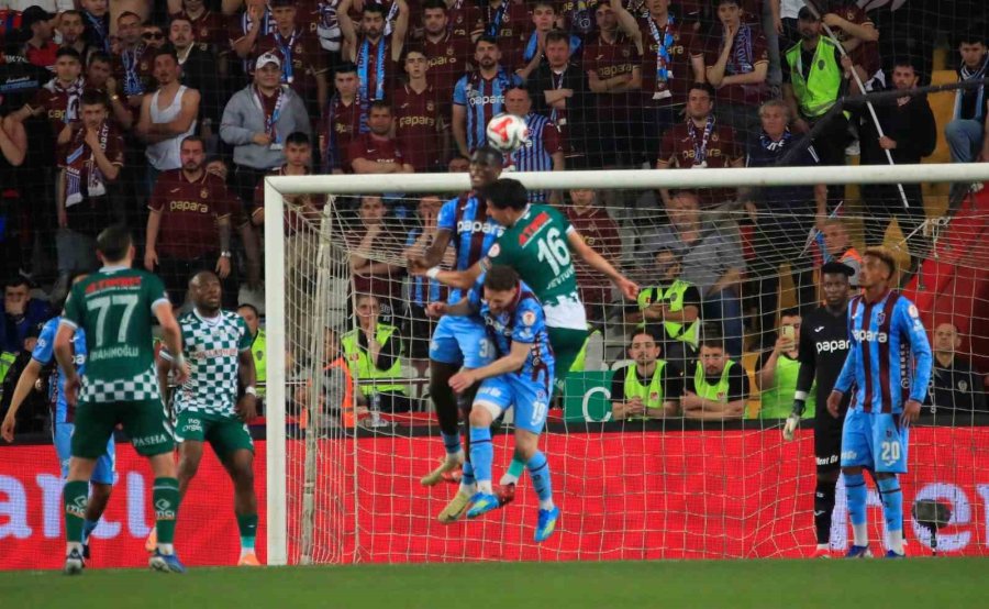 Ziraat Türkiye Kupası: Trabzonspor: 1 - Konyaspor 0 (ilk Yarı)