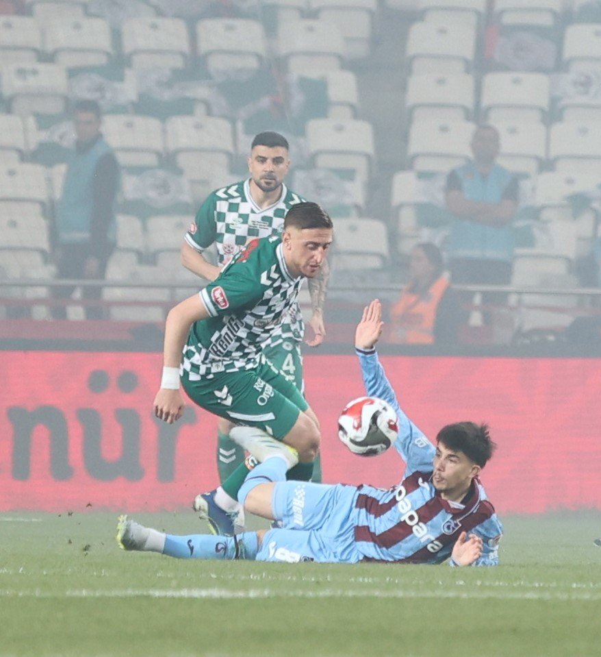 Ziraat Türkiye Kupası: Trabzonspor: 1 - Konyaspor 0 (ilk Yarı)