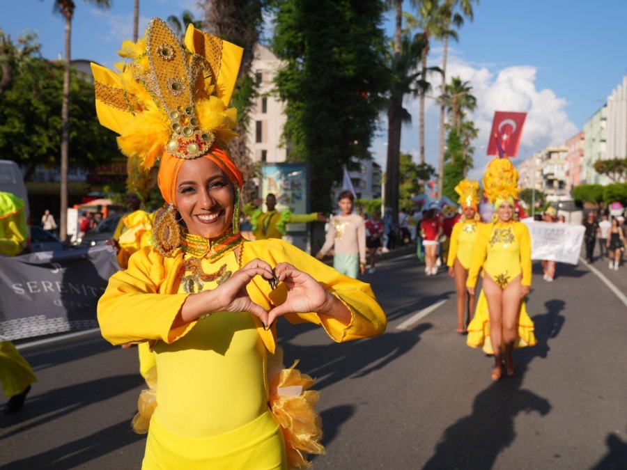 24. Alanya Uluslararası Kültür Sanat Ve Turizm Festivali Başladı