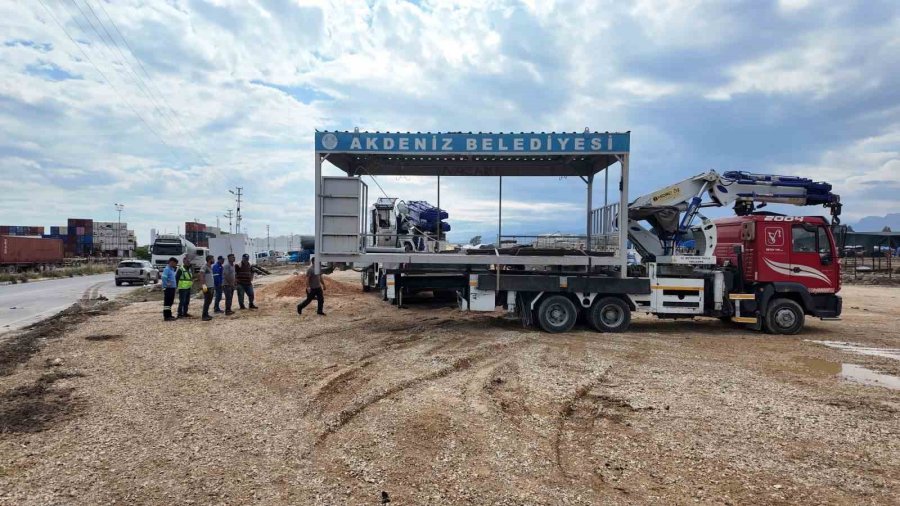 Akdeniz Belediyesinden Mobil Kesim Ünitesiyle Hijyenik Kurban Alanı