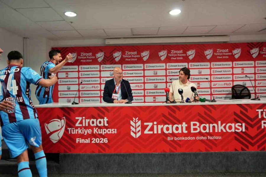 Fatih Tekke: "çok Şükür Taraftarımızı Mutlu Ettik, Camiamıza Bir Kez Daha Kupa Kazandırdık"