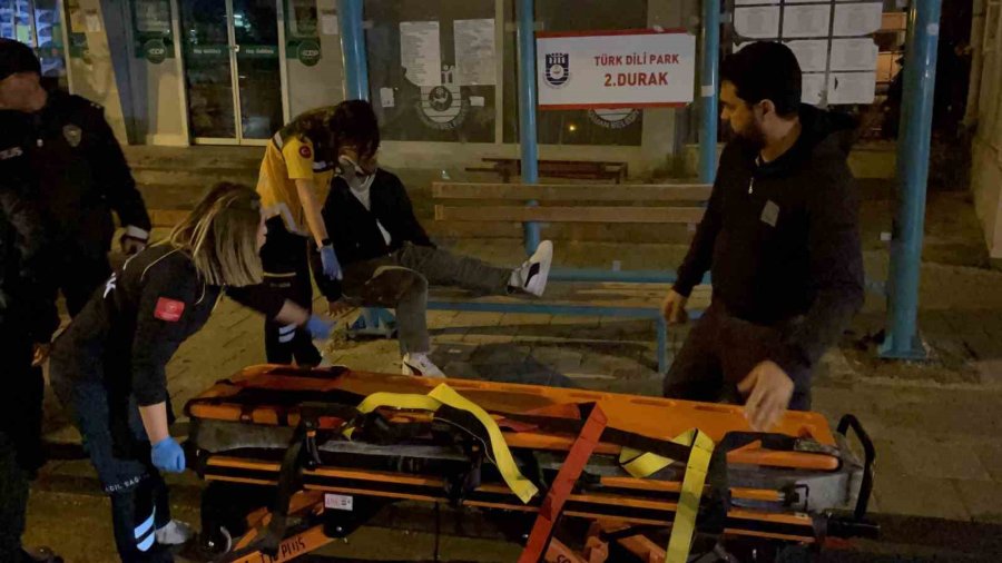 Karaman’da Durakta Otobüsten İnen Yolcuya Elektrikli Bisiklet Çarptı: 1 Yaralı