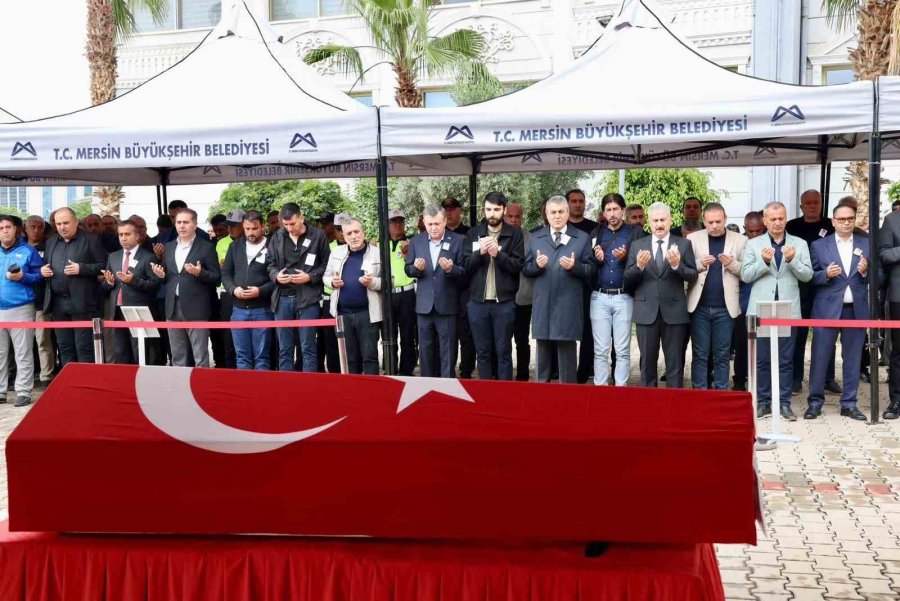 Kalp Krizine Yenilen Komiserin Naaşı Memleketi Diyarbakır’a Gönderildi