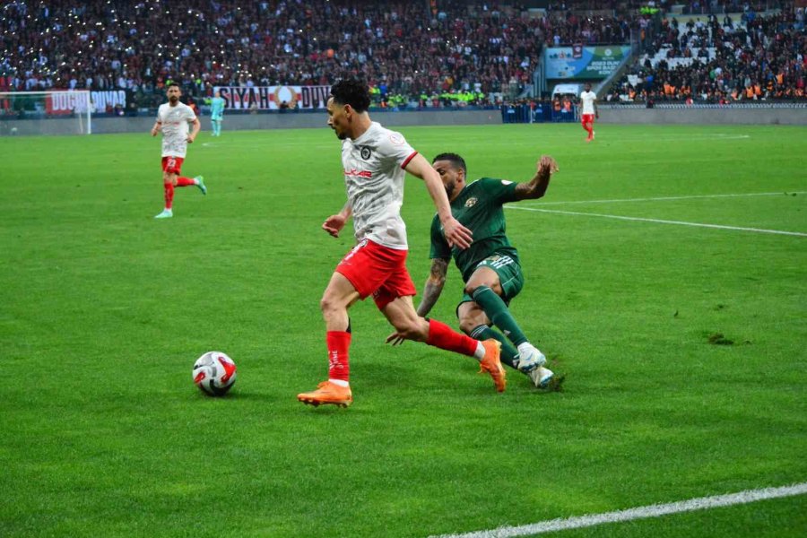 Trendyol 1. Lig Play-off Final: Esenler Erokspor: 0 - Çorum Fk: 1 (ilk Yarı)