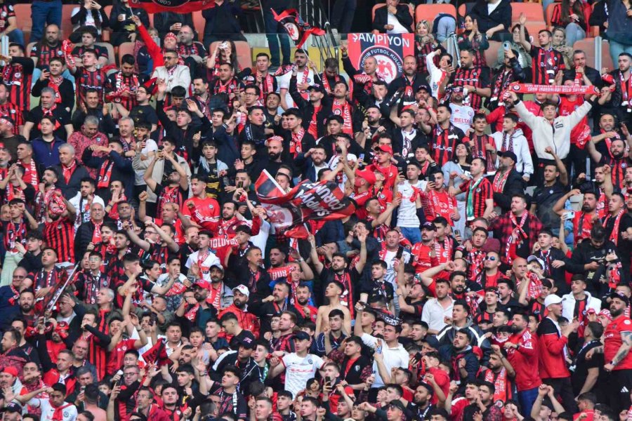 Trendyol 1. Lig Play-off Final: Esenler Erokspor: 0 - Çorum Fk: 1 (ilk Yarı)