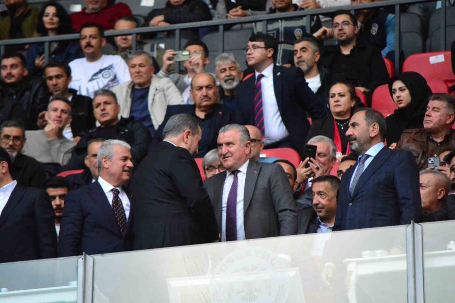Trendyol 1. Lig Play-off Final: Esenler Erokspor: 0 - Çorum Fk: 1 (ilk Yarı)