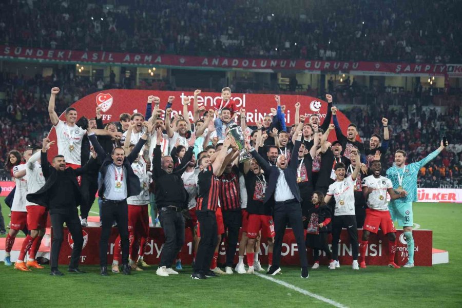 Trendyol 1. Lig Play-off Şampiyonu Çorum Fk Kupasına Kavuştu