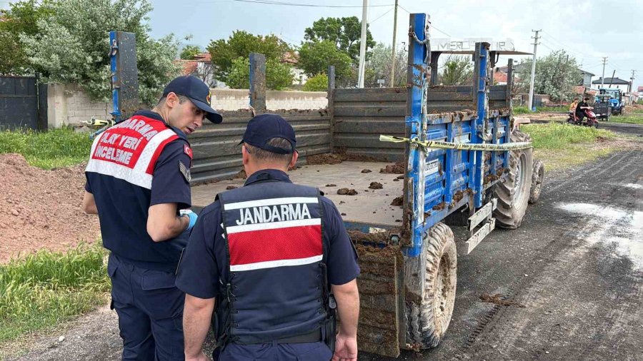Hayvan Gübresinin Altında Kalan Genç Ağır Yaralandı