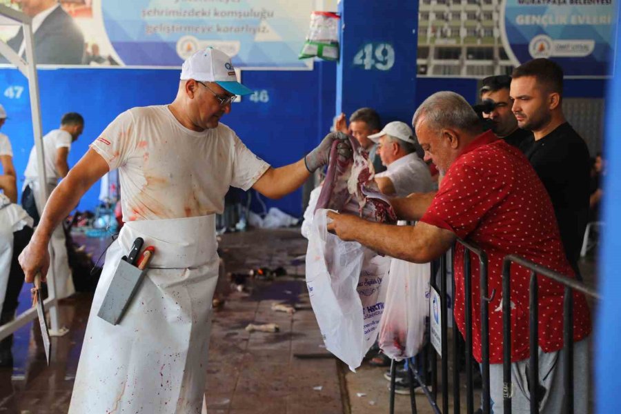 Büyükşehirden 6 Farklı Noktada Ücretsiz Kurban Kesim Hizmeti
