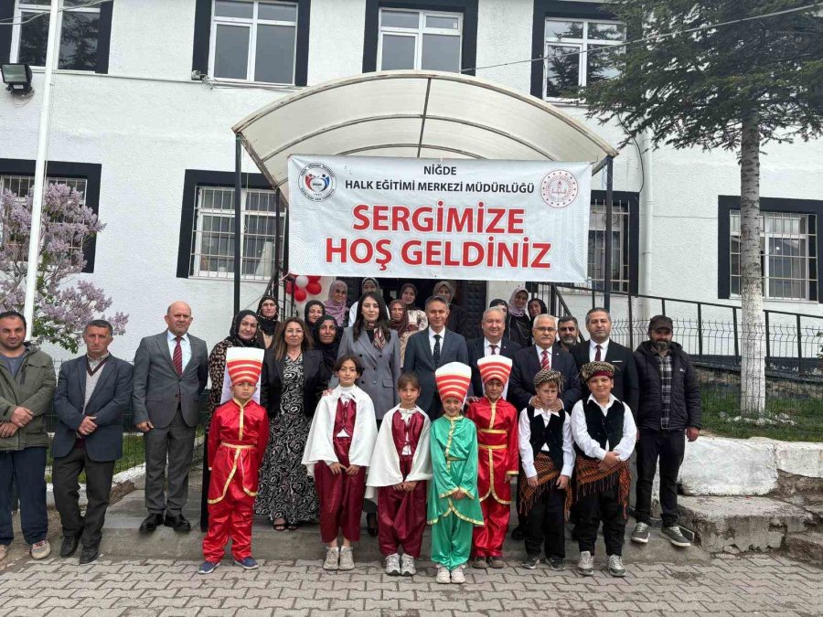 Hacıabdullah’ta El Emeği Ürünler Sergilendi