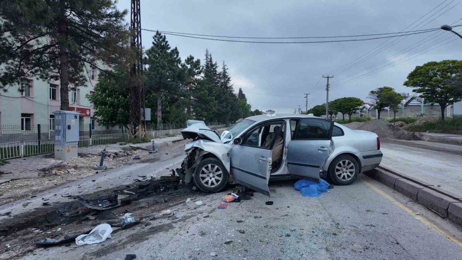 Niğde’de İki Otomobilin Çarpıştığı Kazada 2 Kişi Hayatını Kaybetti