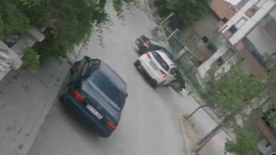 Karaman’da Maddi Hasarla Atlatılan Kaza Kameraya Yansıdı