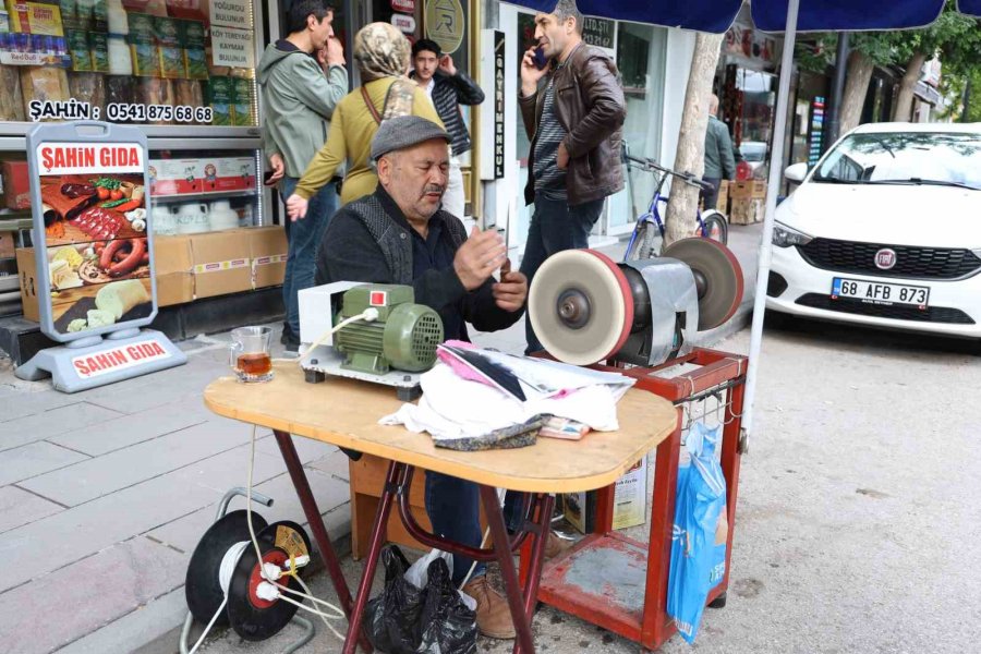 Aksaray’da Bıçakçıların Kurban Mesaisi