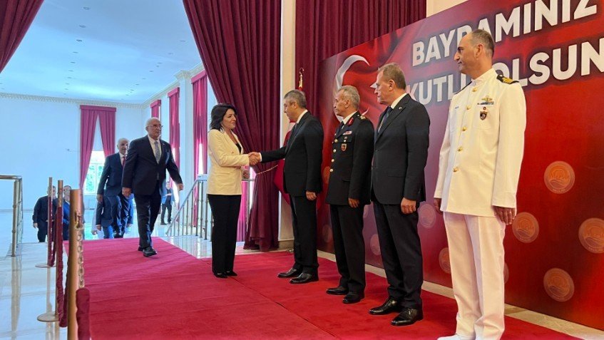 Mersin’de Bayramda Şehitlik Unutulmadı