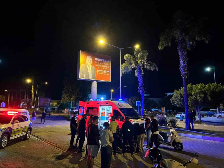 Ön Tekeri Patlayan Motosikletin Sürücüsü Yola Savrularak Ağır Yaralandı