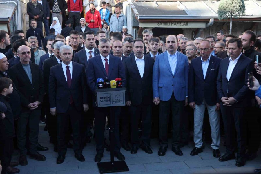 İçişleri Bakanı Çiftçi Bayram Namazını Konya’da Kıldı