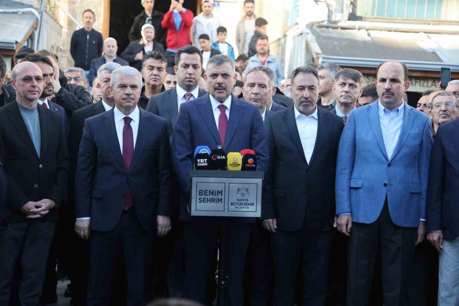 İçişleri Bakanı Çiftçi Bayram Namazını Konya’da Kıldı