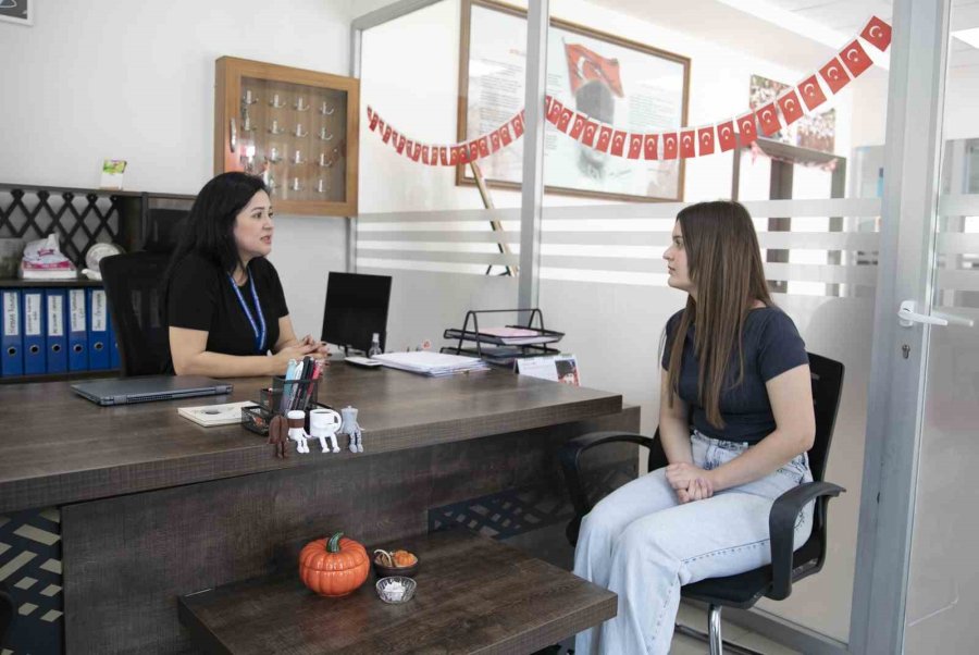 Mersin’de Ücretsiz Kurs Merkezlerinde Sınav Hazırlığına Rehberlik Desteği