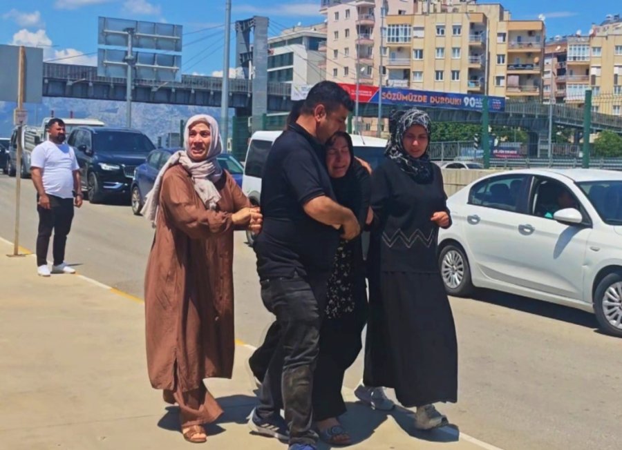 Antalya’da 16 Yaşındaki Çocuk Doğum Gününde Geçirdiği Kazada Hayatını Kaybetti