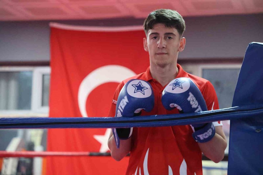 Sanayide Kaportacı, Ringde Dünya Şampiyonu