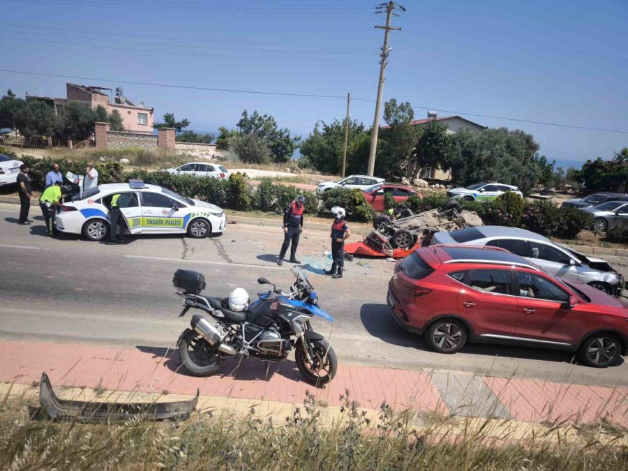 Erdemli’de 4 Otomobil Birbirine Girdi: 1 Yaralı