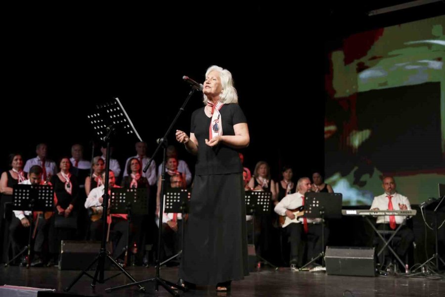 Mersin’de Kuşaklar Aynı Sahnede Buluştu