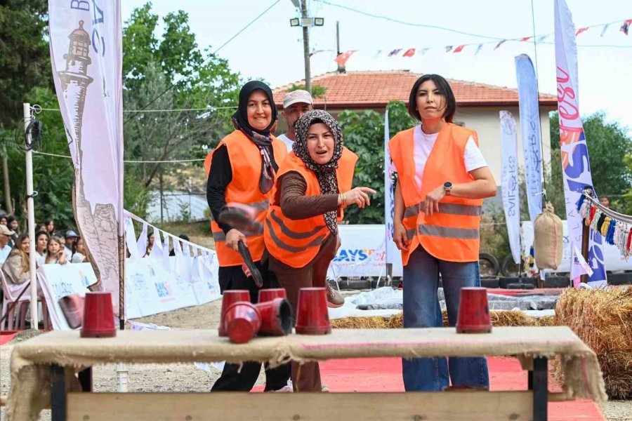 Köy Survivor’da 5 Yıldızlı Tatil İçin Kıyasıya Yarıştılar