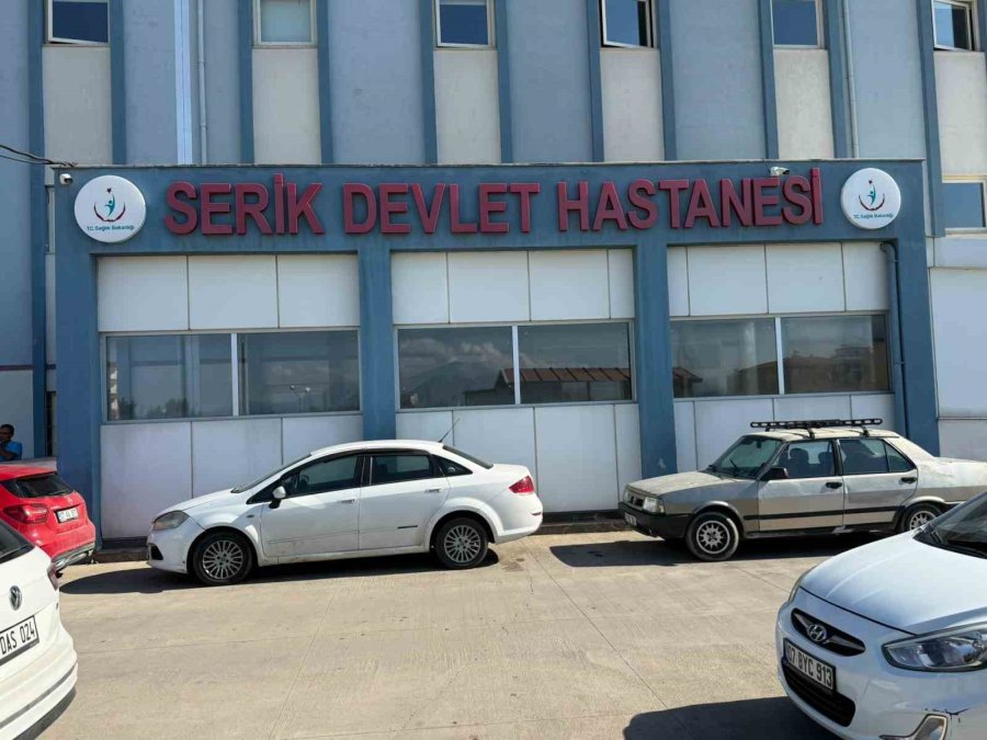 Traktörün Altında Kalmaktan Saniyelerle Kurtuldular, Kazaya Sebep Olan Sürücü Kaçtı