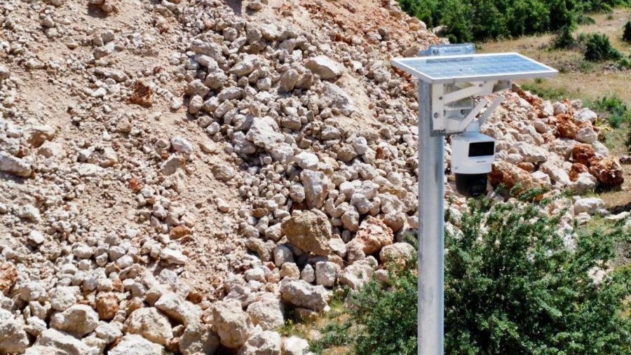 Kepez’de Çevreyi Kirletenlere Foto Kapanlı Takip