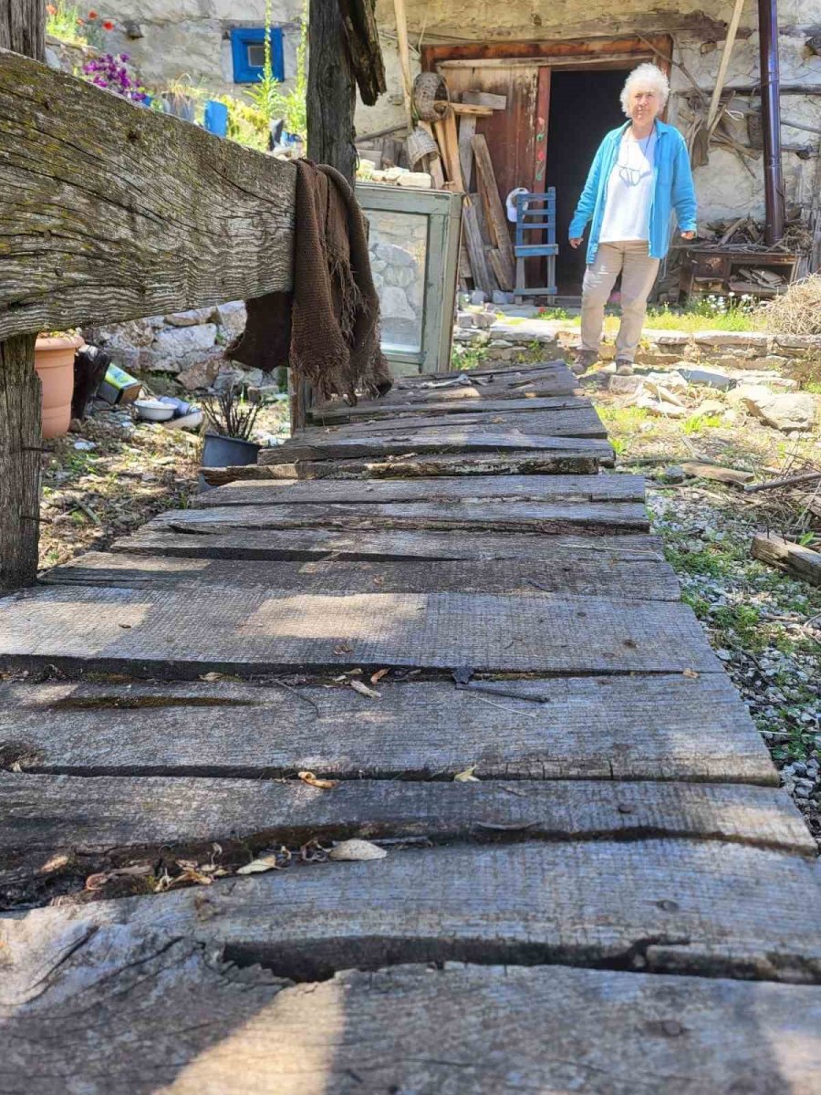 Teknolojinin İçinden Köy Yaşamına: Algoritmalardan Doğaya Uzanan Yolculuk