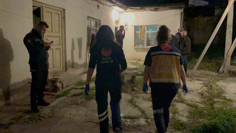 Yaşlı Adam Evinde Ölmüş Halde Bulundu