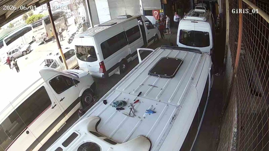 Takılan Gaz Pedalı Ortalığı Savaş Alanına Çevirdi