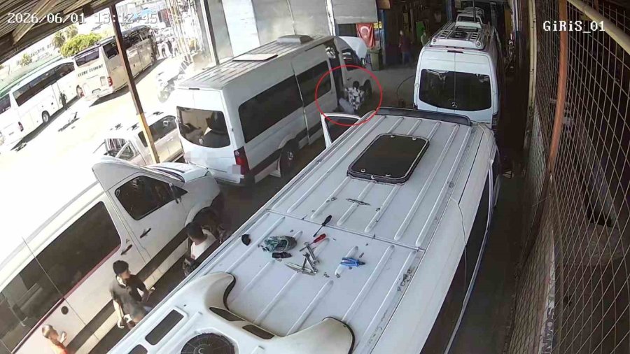 Takılan Gaz Pedalı Ortalığı Savaş Alanına Çevirdi