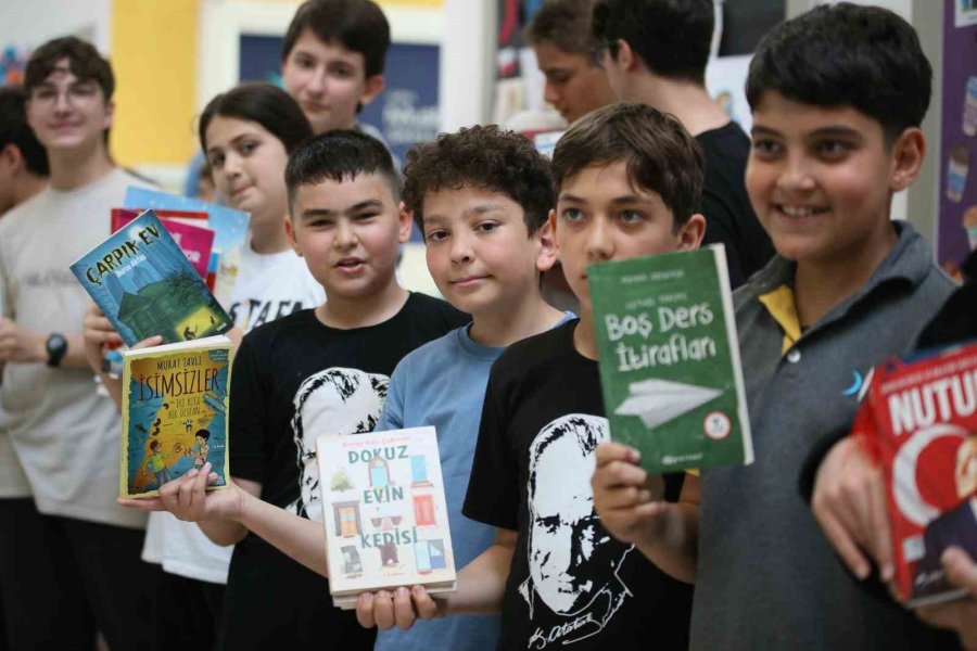 Kepez Belediyesi’nden Okullara "kitap Kumbarası"