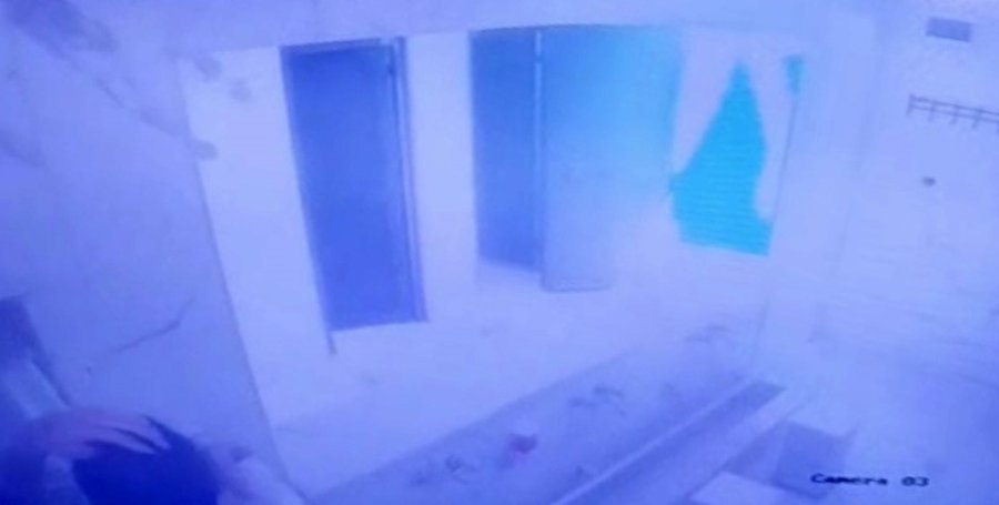 Bunlar Da Süslü Hırsız; Önce Süslendiler Sonra Çaldılar
