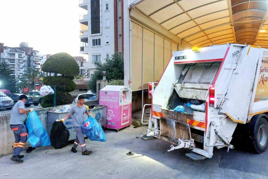 Alanya’da Bayramda 9 Günde 10 Bin 578 Ton Atık Toplandı