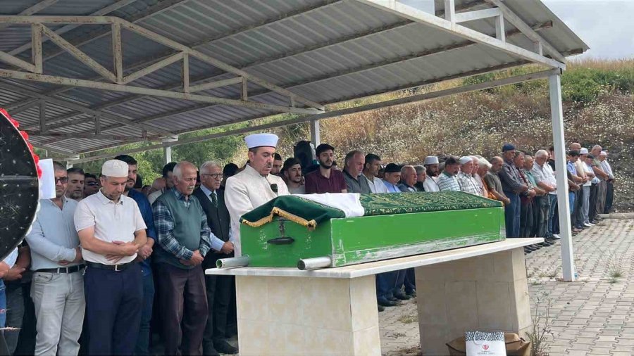 Denizli’deki Faciada Hayatını Kaybeden Hayriye Arıkan, Alanya’da Son Yolculuğuna Uğurlandı