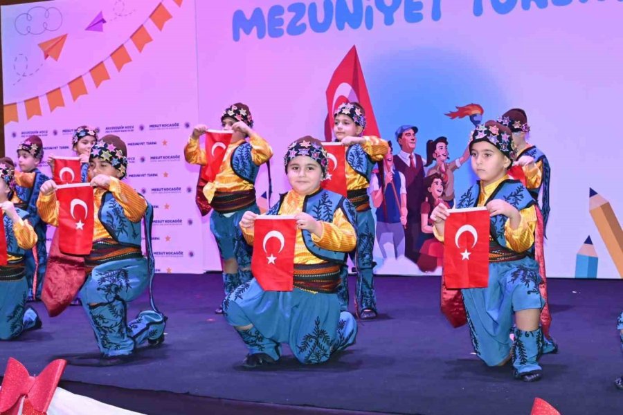 Kepez’in Kreşlerinde Mezuniyet Heyecanı