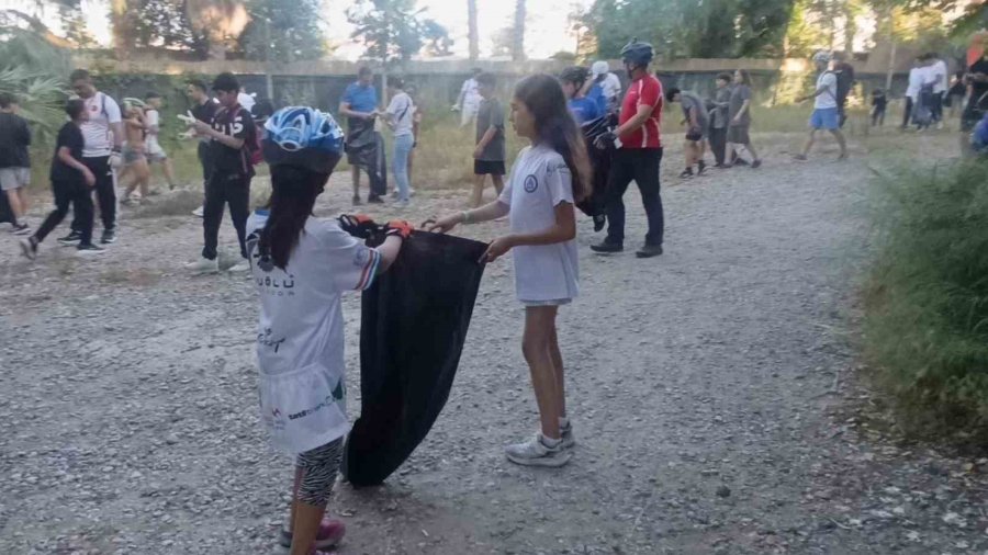 Bisiklet Binme Ve Çevre Temizliği Etkinliği